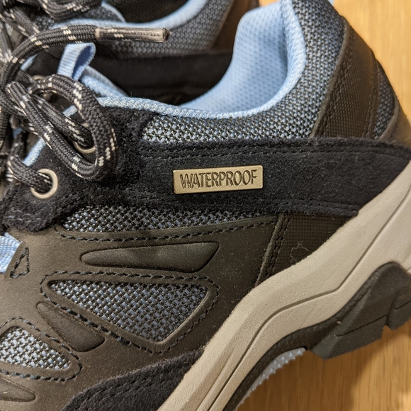 Sketchers Outdoor Athletic Shoes - Picture 7 of 11